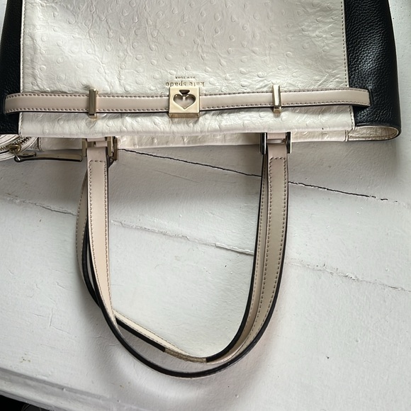 Large used Kate Spade purse - Picture 13 of 16